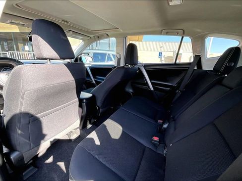 Used 2018 Toyota RAV4 XLE w/ Plus Extra Value Package FWD image 16
