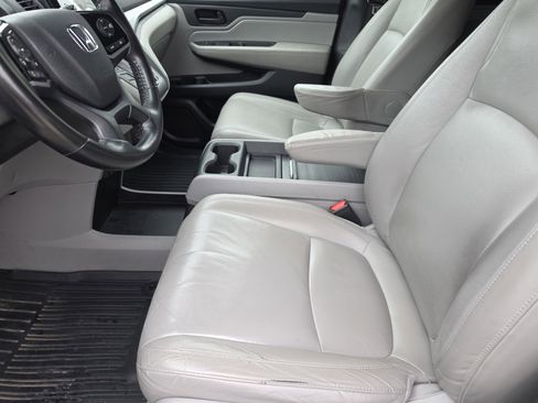 Used 2018 Honda Odyssey EX-L image 10