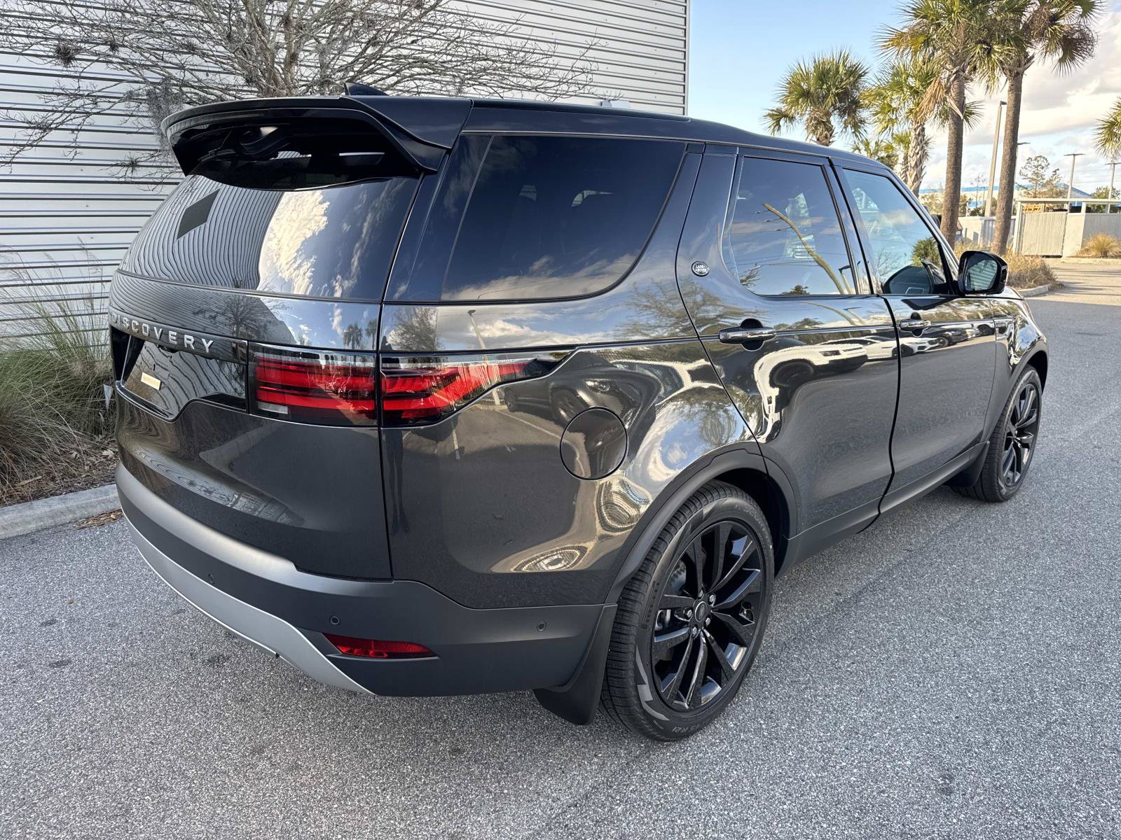 Used 2026 Land Rover Discovery S AWD/4WD image 6