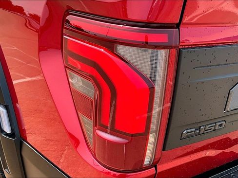Used 2025 Ford F150 Raptor AWD/4WD image 32