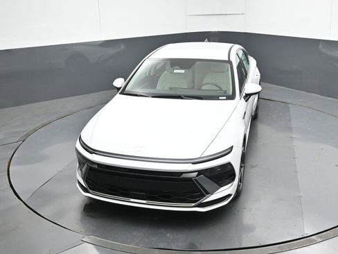 New 2026 Hyundai Sonata SEL FWD image 17