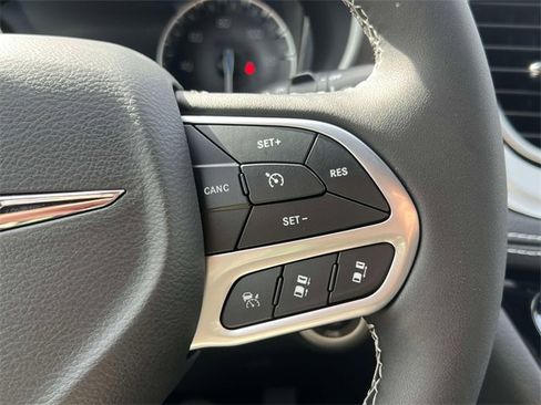 New 2026 Chrysler Pacifica Select image 22