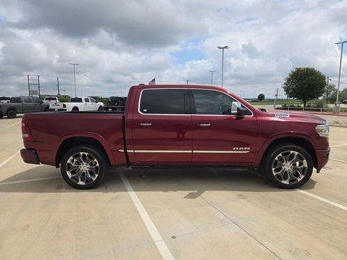 Used 2019 RAM 1500 Limited RWD image 2