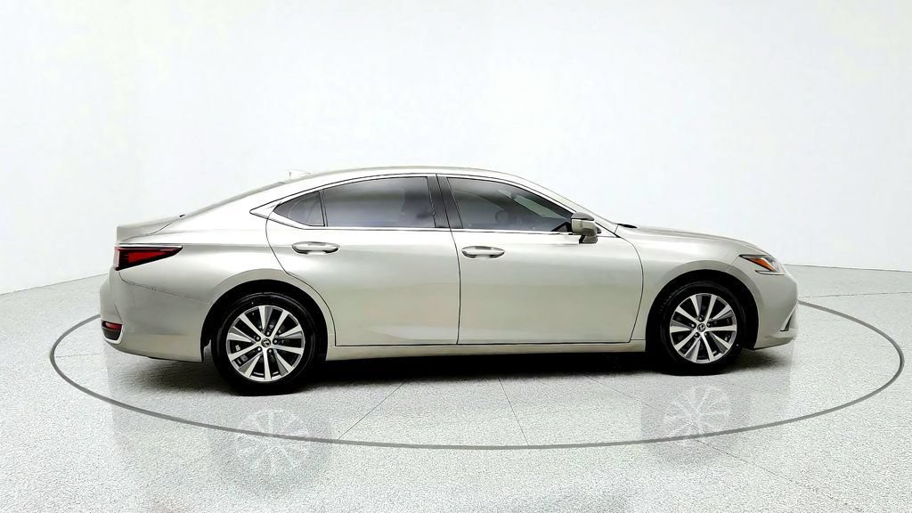 Used 2021 Lexus ES 250 w/ Accessory Package 2 AWD/4WD image 4