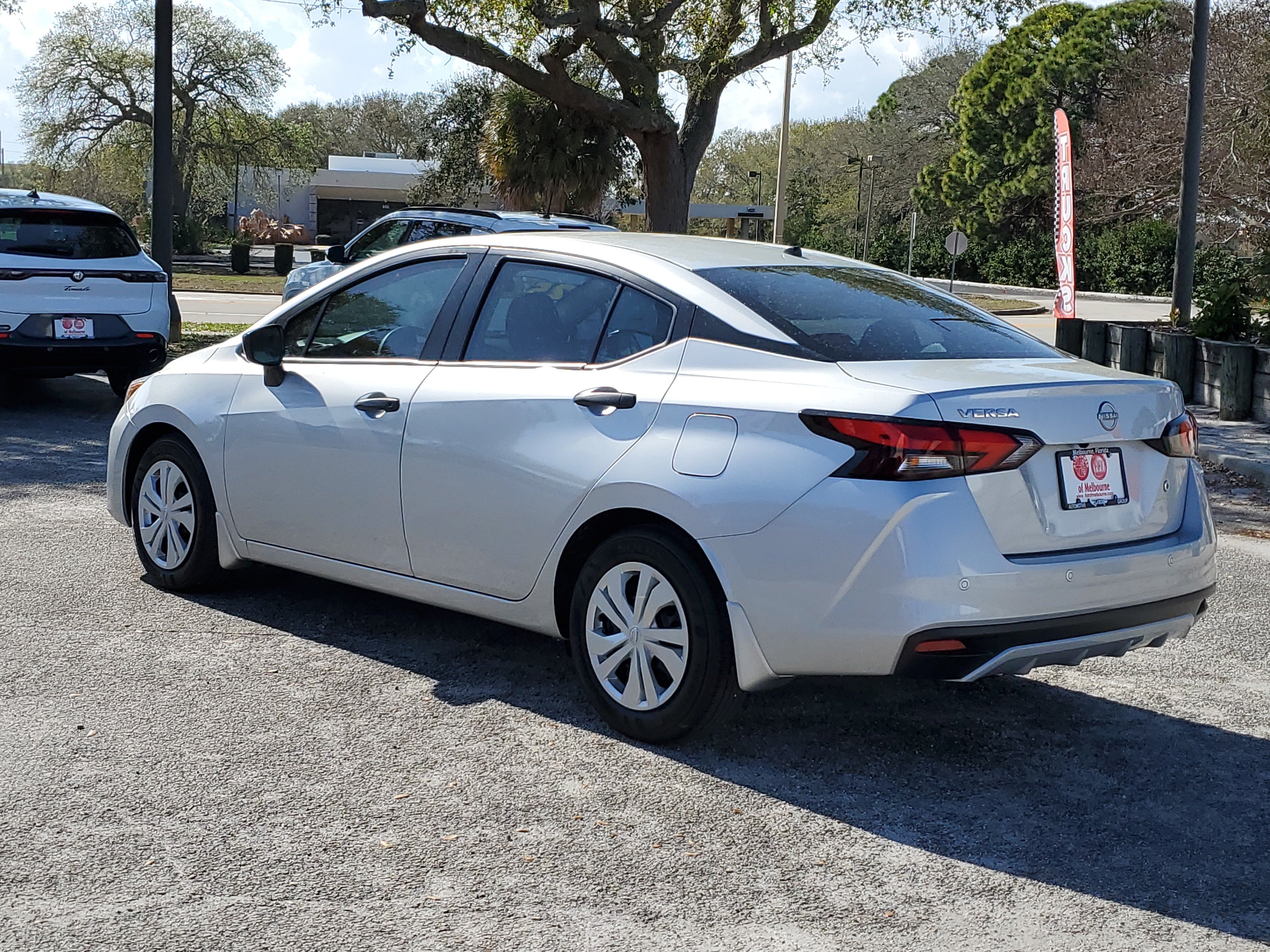 Used 2025 Nissan Versa S w/ Trunk Package FWD image 3