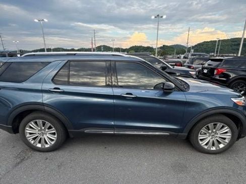Used 2020 Ford Explorer Limited w/ Class III Trailer Tow Package RWD image 12