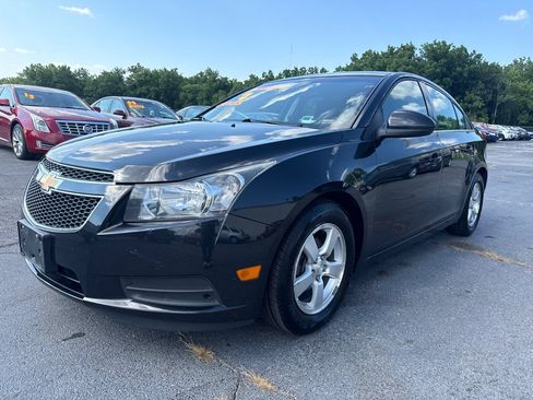 Used 2014 Chevrolet Cruze LT FWD image 2