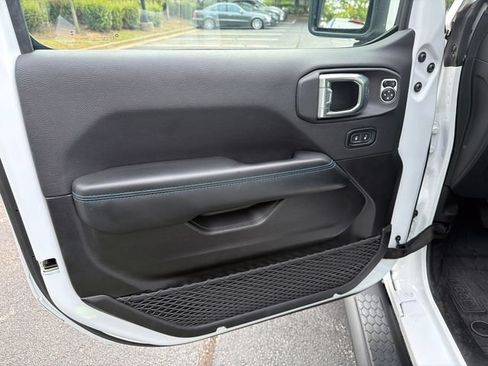 Used 2024 Jeep Wrangler High Altitude AWD/4WD image 13