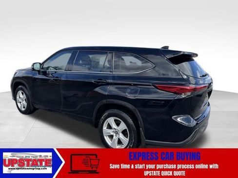 Used 2022 Toyota Highlander LE image 7