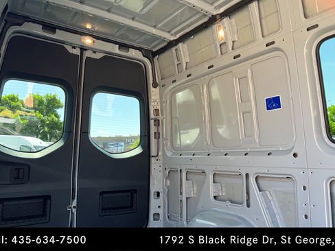 Used 2025 Mercedes-Benz Sprinter 2500 image 19