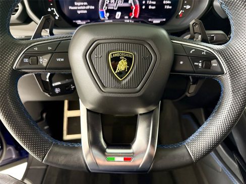 Used 2020 Lamborghini Urus AWD/4WD image 21