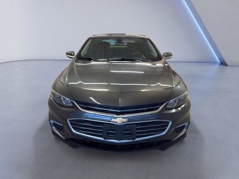 Used 2016 Chevrolet Malibu LT image 2