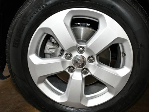 Used 2019 Jeep Compass Latitude w/ Popular Equipment Group image 65