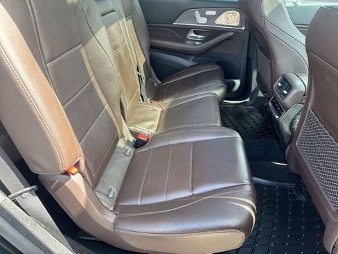 Used 2023 Mercedes-Benz GLS 450 4MATIC w/ AMG Line Exterior image 37