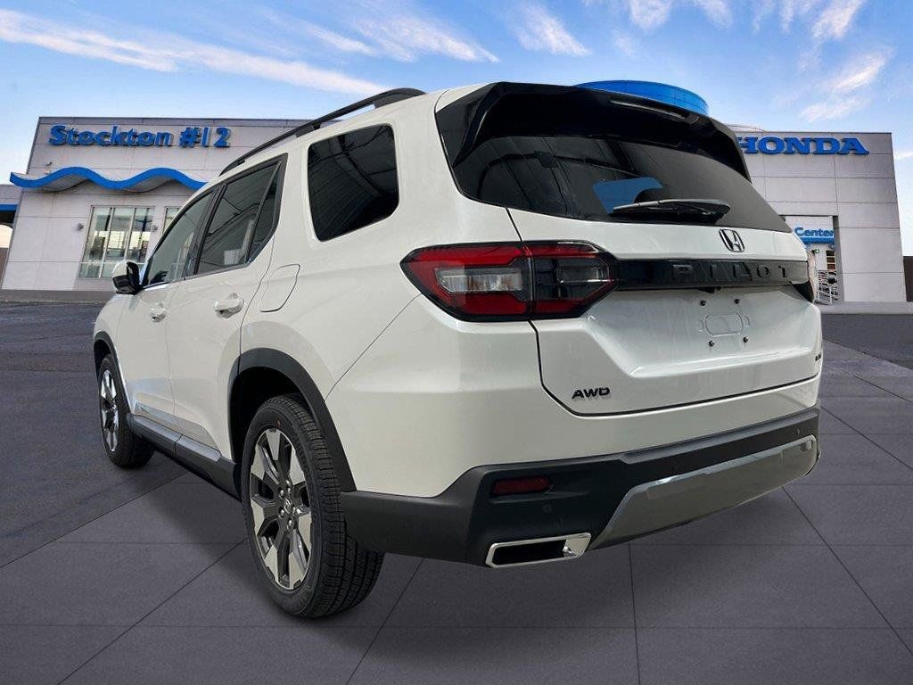 New 2026 Honda Pilot Elite image 3
