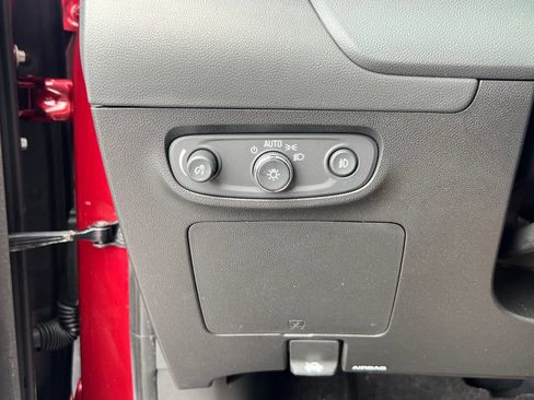 Used 2023 Buick Encore GX Essence w/ Experience Buick Package AWD/4WD image 22