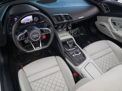 Used 2020 Audi R8 V10 w/ Carbon Exterior Package AWD/4WD image 19
