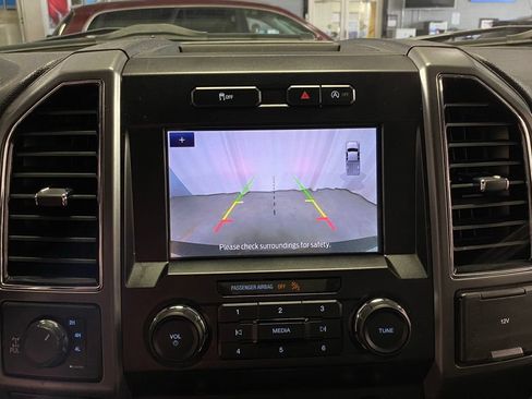 Used 2020 Ford F150 XLT w/ Equipment Group 302A Luxury AWD/4WD image 24
