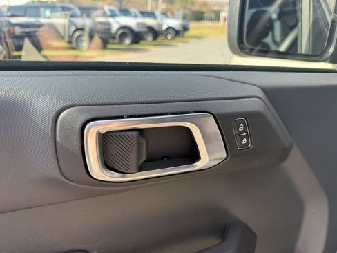 Used 2025 Ford Bronco Big Bend image 14