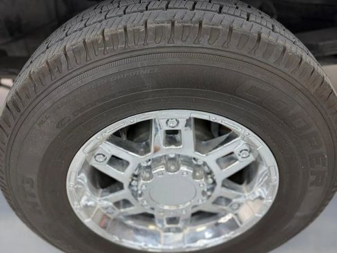 Used 2018 Chevrolet Silverado 2500 W/T RWD image 3
