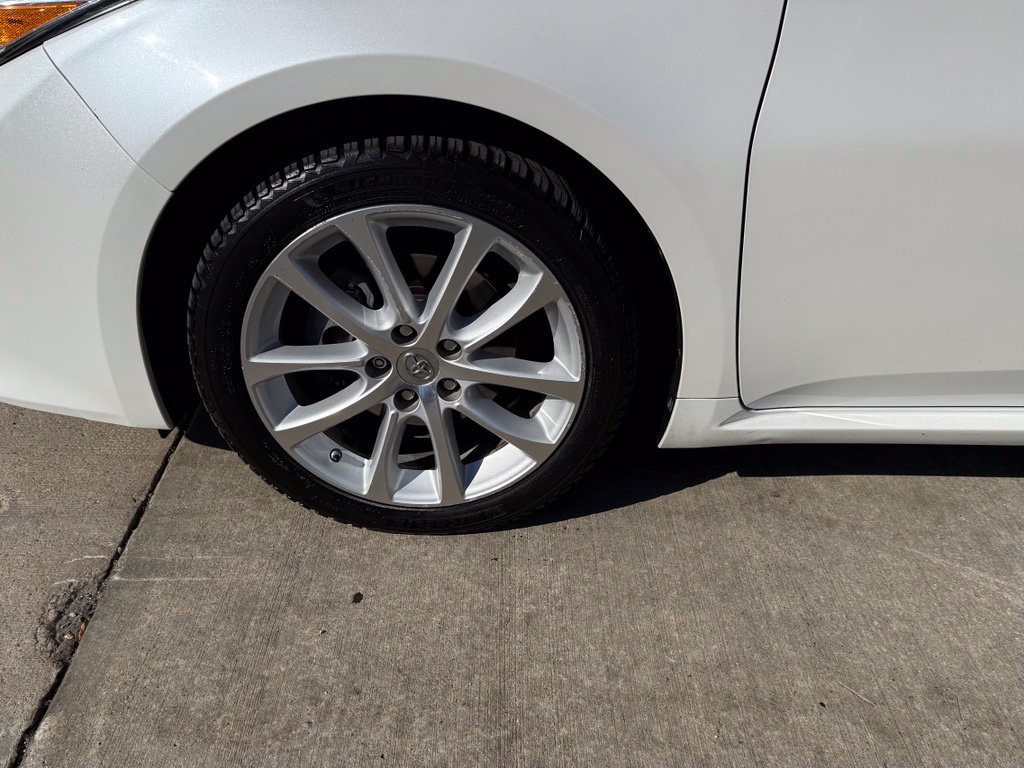 Used 2014 Toyota Avalon Limited FWD image 12