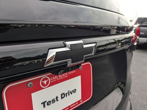 Used 2023 Chevrolet Traverse LT FWD image 30