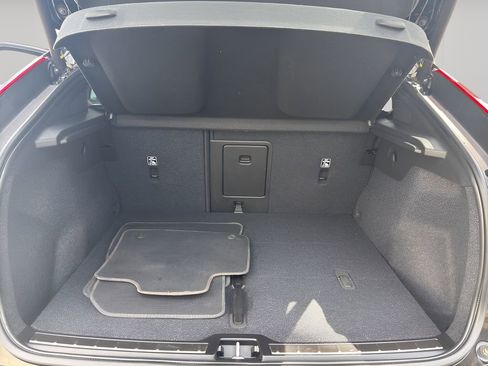 Used 2023 Volvo C40 P8 Recharge Ultimate image 23