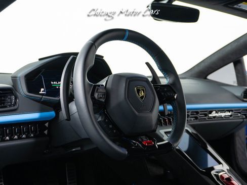 Used 2023 Lamborghini Huracan Tecnica image 22