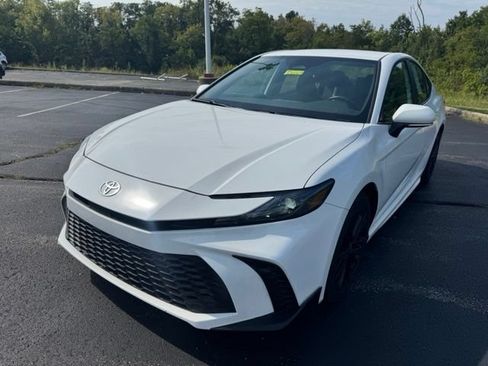 Used 2026 Toyota Camry SE w/ Convenience Package AWD/4WD image 7