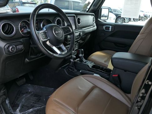 Used 2022 Jeep Wrangler Unlimited Sahara w/ Cold Weather Group image 9