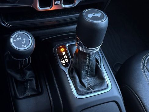 Used 2024 Jeep Wrangler Sahara image 24