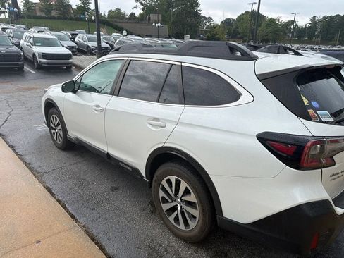 Used 2020 Subaru Outback Premium w/ Popular Package #1 AWD/4WD image 3