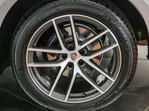 Certified 2026 Porsche Macan AWD/4WD image 14