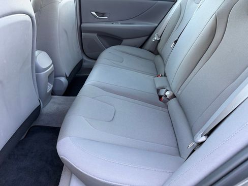 Certified 2025 Hyundai Elantra SE w/ Cargo Package image 8