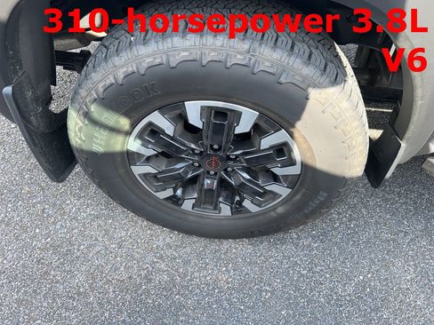 Used 2024 Nissan Frontier Pro-X w/ Pro Convenience Package image 5