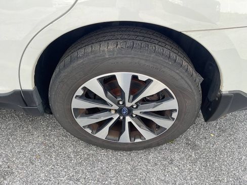 Used 2016 Subaru Outback 2.5i Limited AWD/4WD image 30