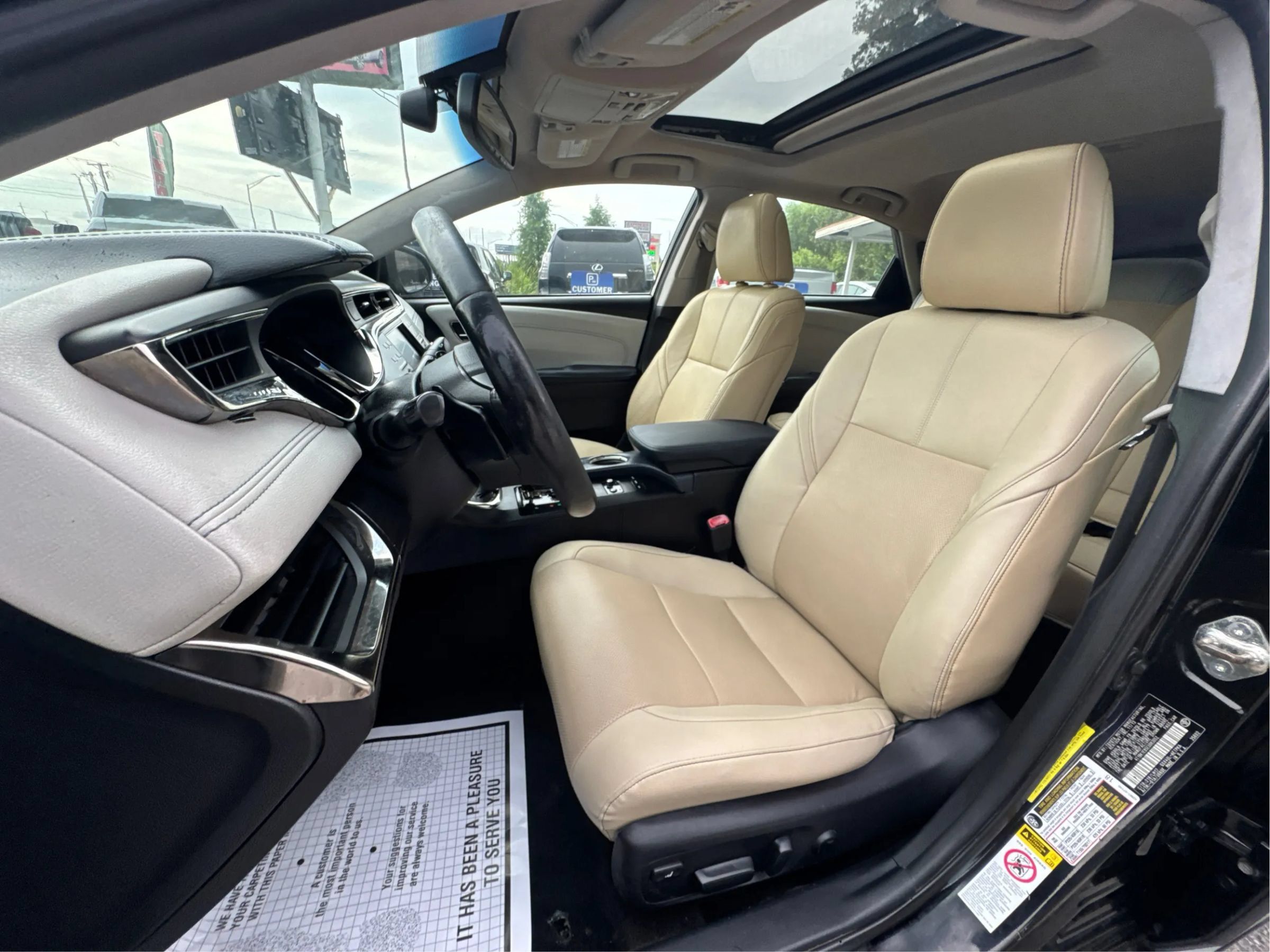 Used 2014 Toyota Avalon Limited w/ Technology Package FWD image 11