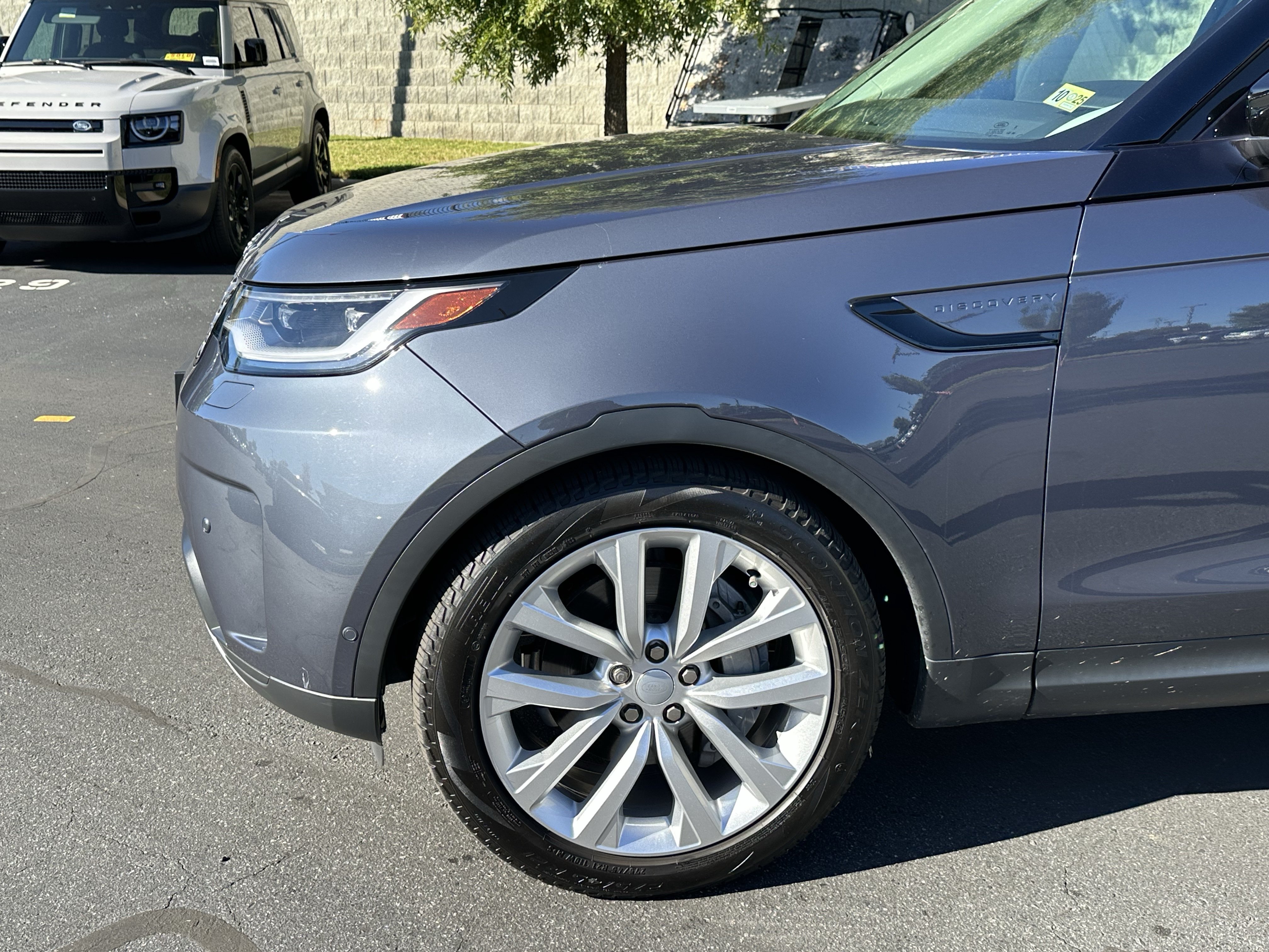 Certified 2024 Land Rover Discovery S AWD/4WD image 13