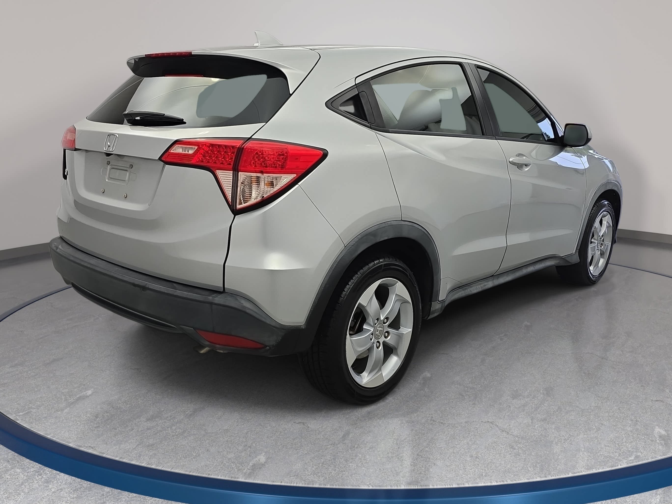 Used 2016 Honda HR-V LX image 5