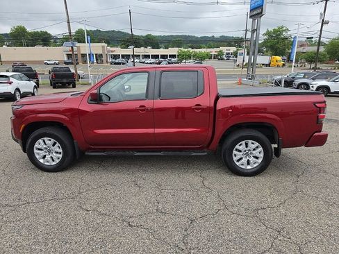 Used 2022 Nissan Frontier SV AWD/4WD image 6