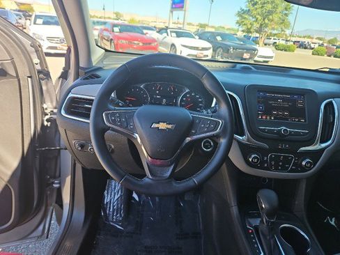 Used 2023 Chevrolet Equinox LT w/ Driver Convenience Package image 12