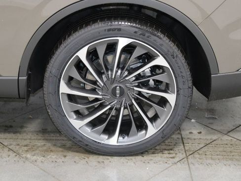 New 2026 Lincoln Aviator Reserve image 17