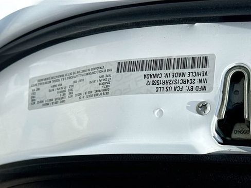 Used 2024 Chrysler Pacifica Limited FWD image 45