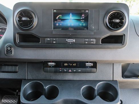New 2024 Mercedes-Benz Sprinter 2500 image 14