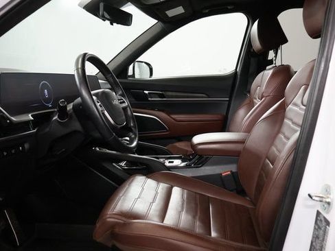 Used 2024 Kia Telluride SX Prestige AWD/4WD image 12