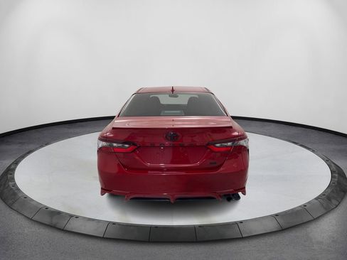 Used 2022 Toyota Camry SE FWD image 6