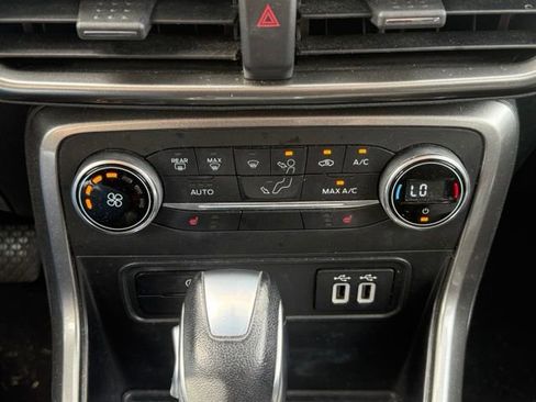 Used 2020 Ford EcoSport SE FWD image 25