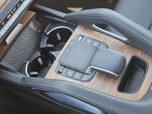 Certified 2025 Mercedes-Benz GLE 450 4MATIC image 20