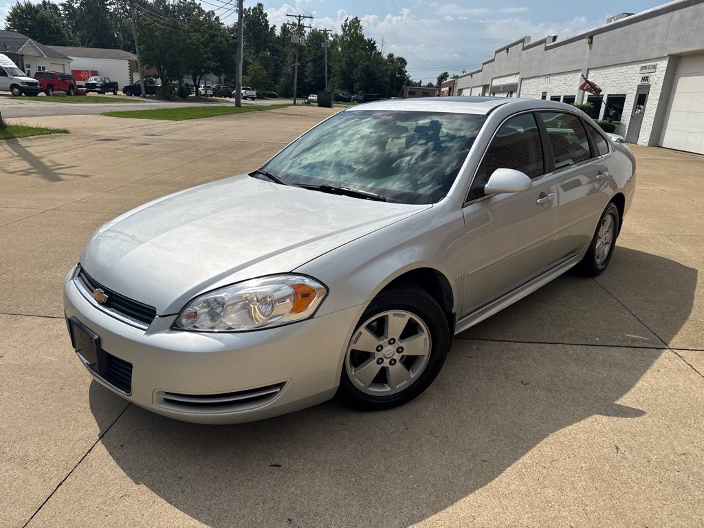 Used 2009 Chevrolet Impala LT w/ Luxury Edition Package FWD image 1