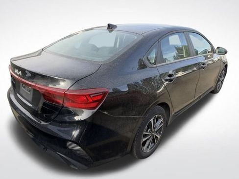 Used 2024 Kia Forte LXS image 5